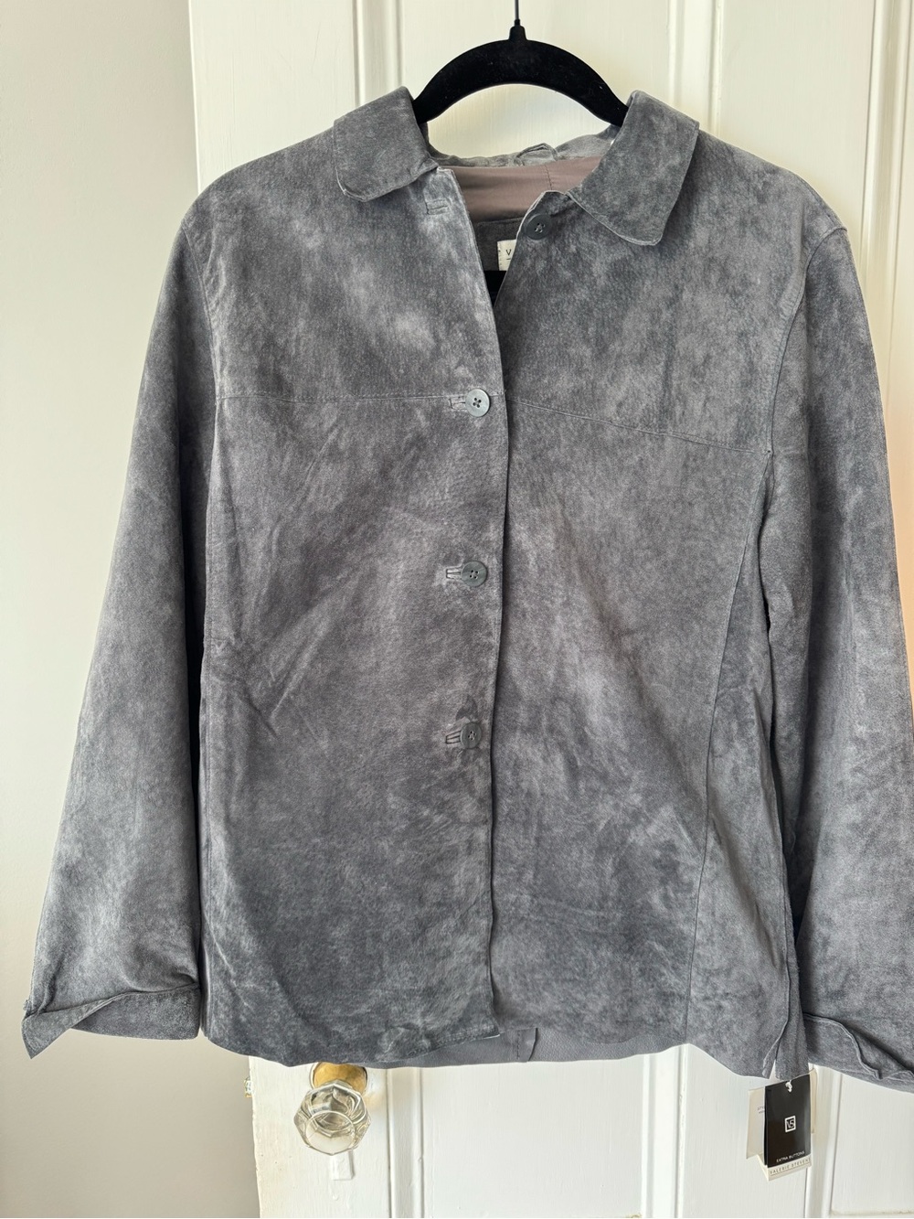 NWT Women’s Gray Suede Button-Front Jacket 100% Leather